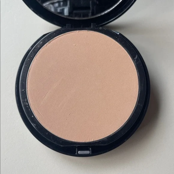 bareMinerals BARESKIN Perfecting Veil in Medium